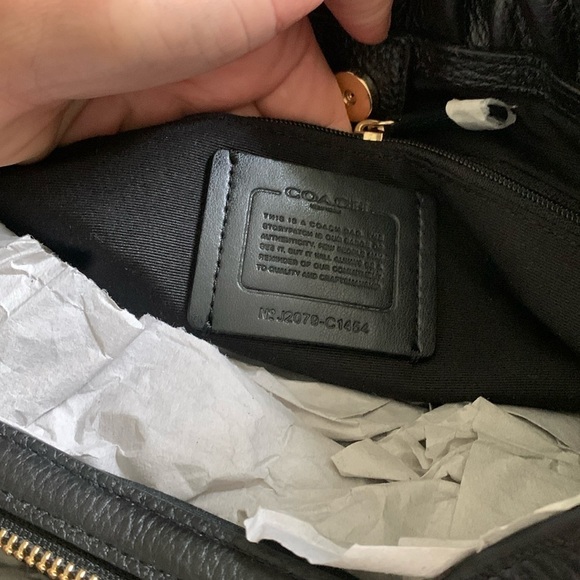 NWOT COACH Maya Leather Shoulder Bag black gold hardware logo pebble - Picture 7 of 16